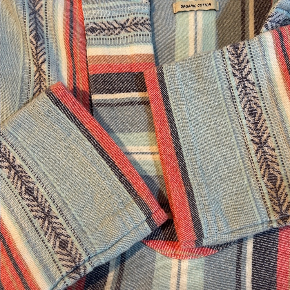 Faherty Baja Poncho - Picture 9 of 14
